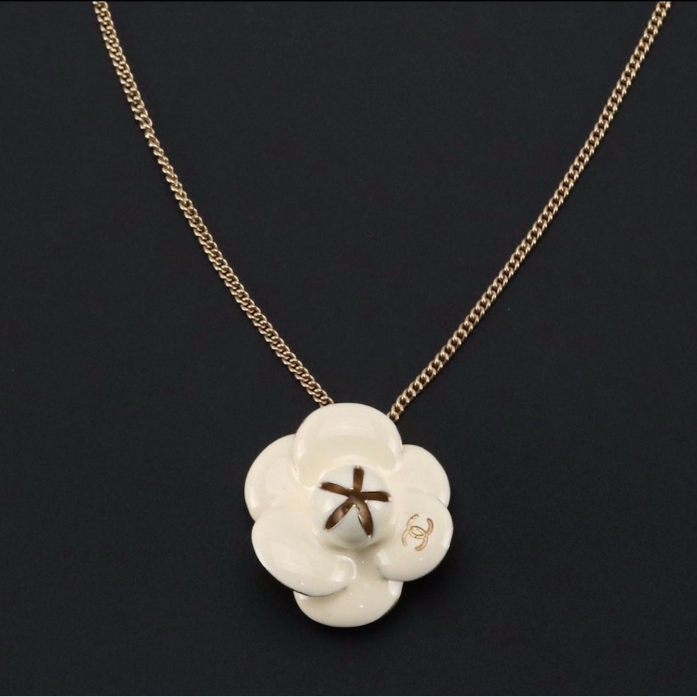 CHANEL Camellia Pendant Necklace in Gold Tone Metal and White Enamel with Box